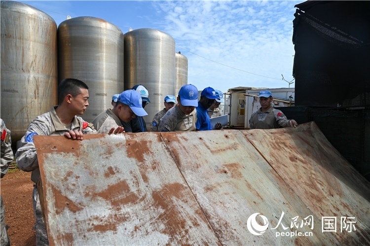 圖3 查看污水處理系統(tǒng)。謝坤攝