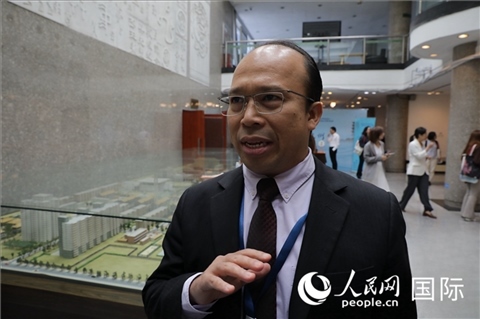 馬來西亞駐華使館參贊阿茲蘭接受人民網(wǎng)采訪。人民網(wǎng) 王婧攝