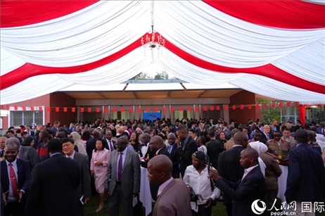 國慶招待會(huì)現(xiàn)場(chǎng)。人民網(wǎng)記者 黃煒鑫攝