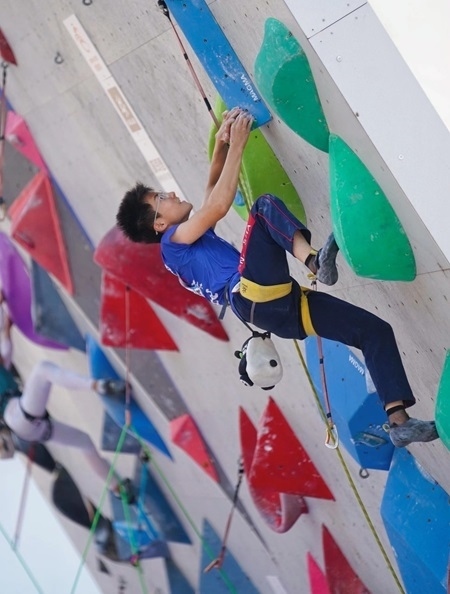 小運(yùn)動員在比賽中。主辦方供圖