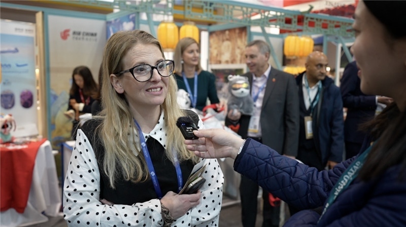 英格蘭約克旅游局局長薩曼莎·亨特接受采訪。 吳若鳴攝