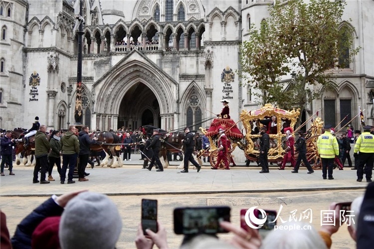 2024倫敦金融城市長(zhǎng)就職巡游現(xiàn)場(chǎng)。吳若鳴攝