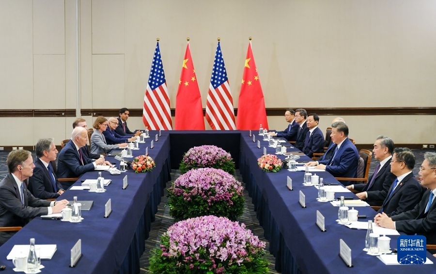 當(dāng)?shù)貢r(shí)間11月16日下午，國(guó)家主席習(xí)近平在利馬同美國(guó)總統(tǒng)拜登舉行會(huì)晤。新華社記者 丁林 攝