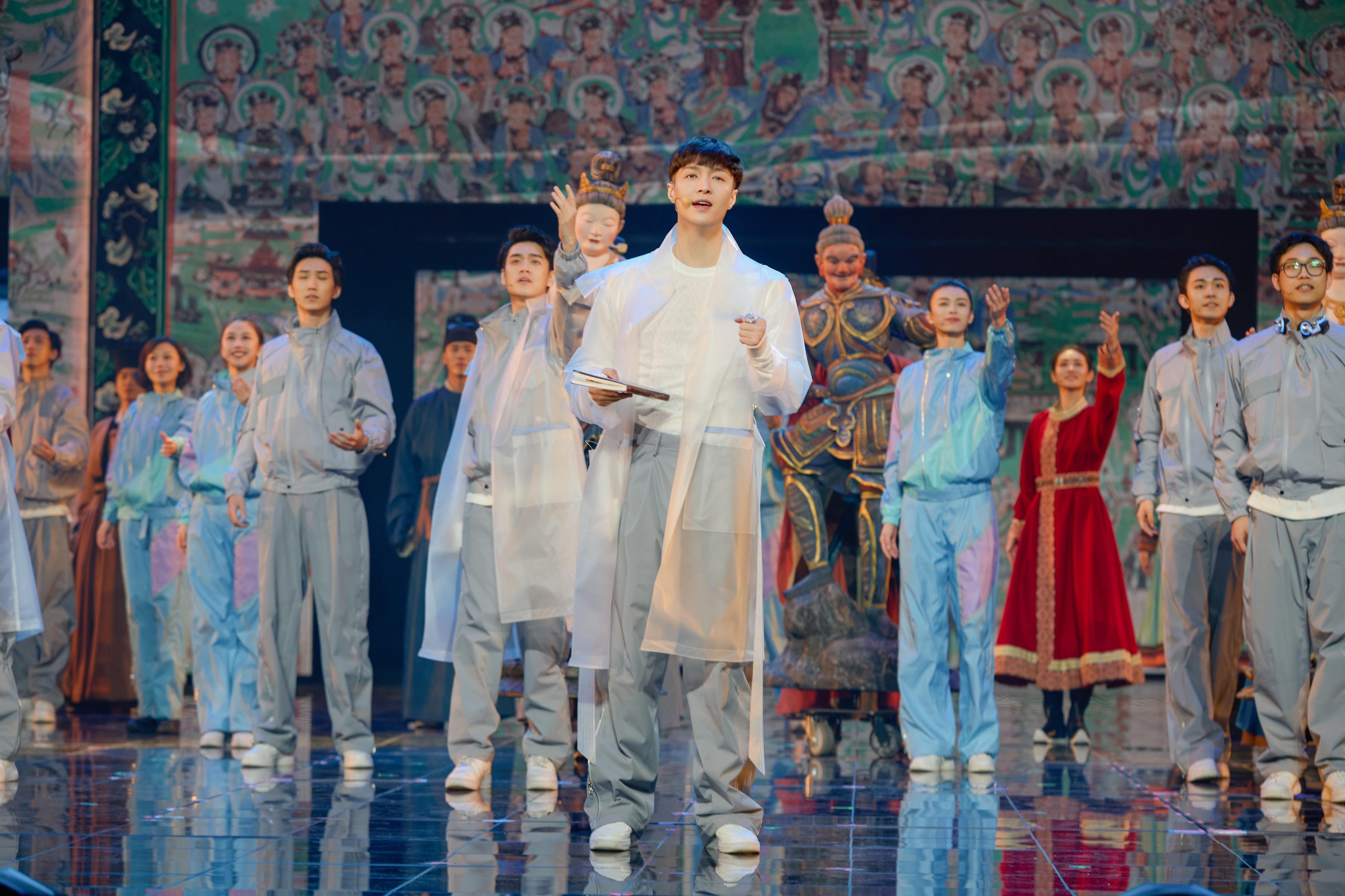 《受到召喚·敦煌》劇照。中國國家話劇院供圖
