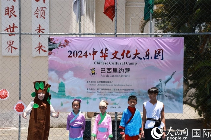 話劇《司馬光砸缸》演繹了中國家喻戶曉的兒童故事。人民網(wǎng)記者 陳海琪攝