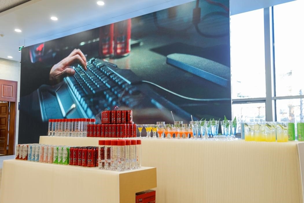 展區(qū)里的特調(diào)飲品區(qū)域。王佳雨攝