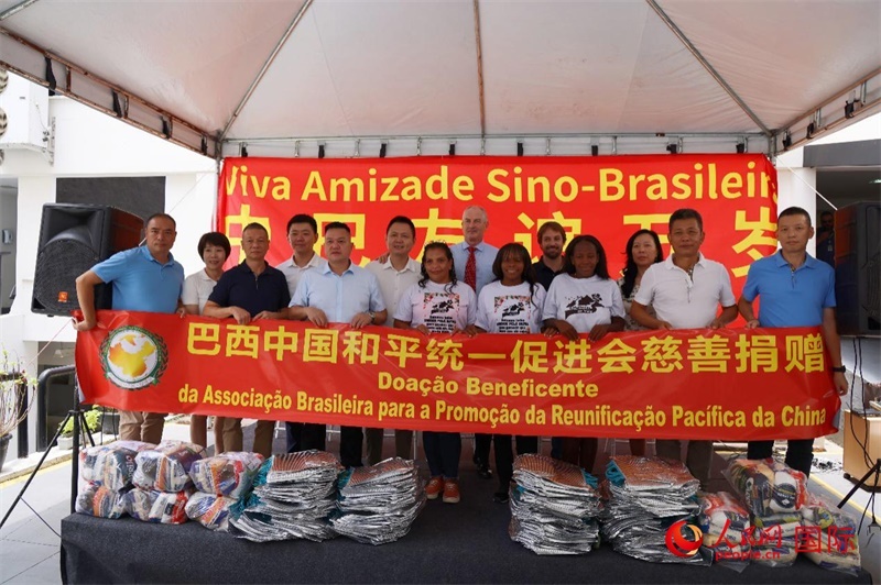 捐贈(zèng)活動(dòng)現(xiàn)場。人民網(wǎng)記者 陳海琪攝