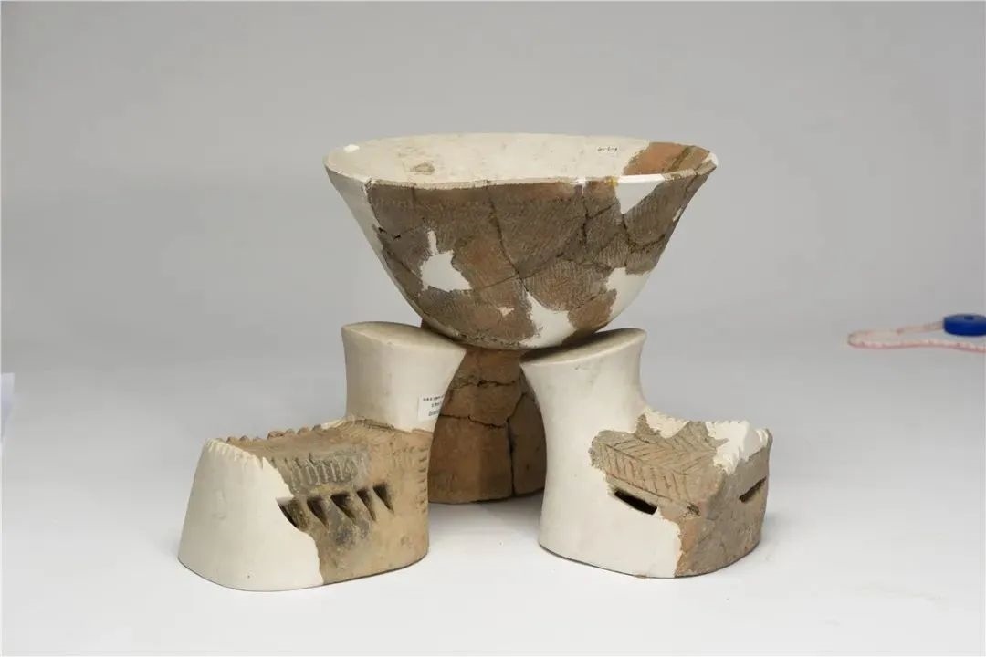 陶缽支座組合。國博供圖