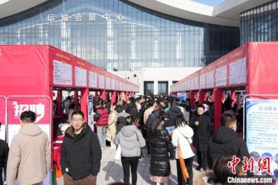 圖為招聘活動(dòng)現(xiàn)場(chǎng)。 解凱光 攝