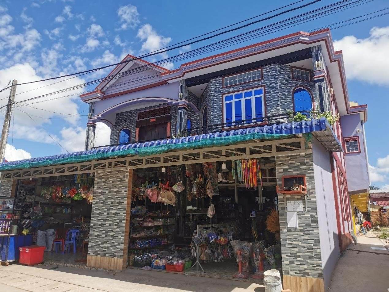 毗鄰西港特區(qū)的商店。西港特區(qū)供圖