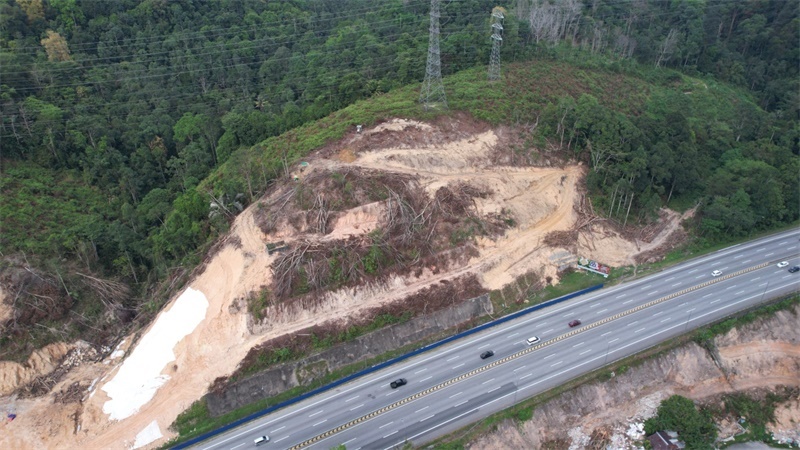 圖為施工現(xiàn)場。 鄧騰亮攝