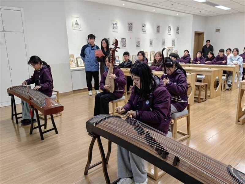 匡園學(xué)生民樂(lè)合奏。