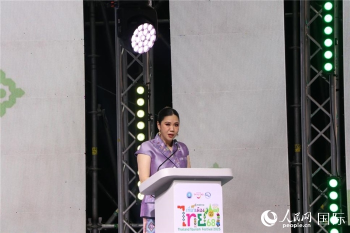 泰國(guó)旅游局局長(zhǎng)塔佩妮在開(kāi)幕式上致辭。朱瀟逸攝