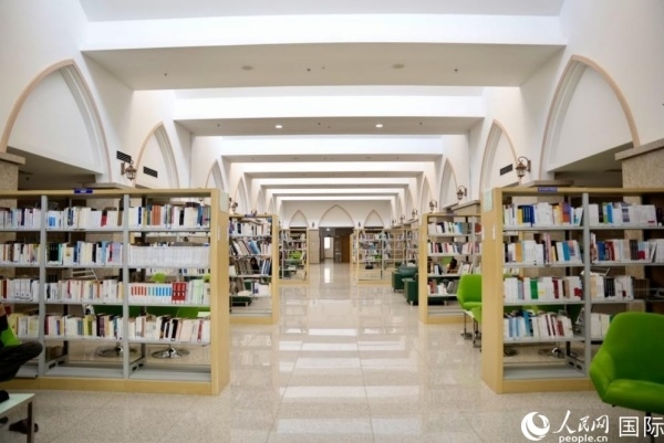 圖為吉布提國(guó)家圖書(shū)館一角。人民網(wǎng) 塔里克·易卜拉欣攝