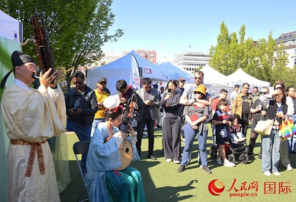 明月民樂工坊展示。人民網(wǎng)記者 殷淼攝