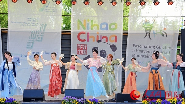 舞蹈《寄明月》。人民網(wǎng)記者 殷淼